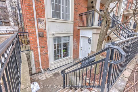 Photo 3 at 679 - 3 Everson Drive, Willowdale East, Toronto