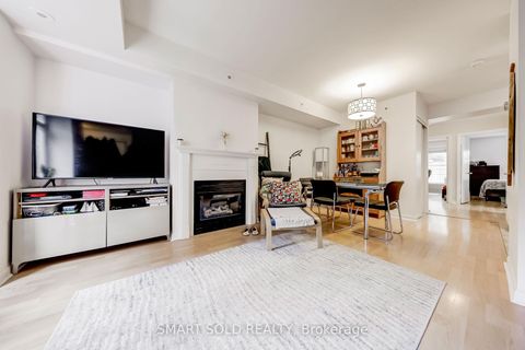 Photo 6 at 679 - 3 Everson Drive, Willowdale East, Toronto