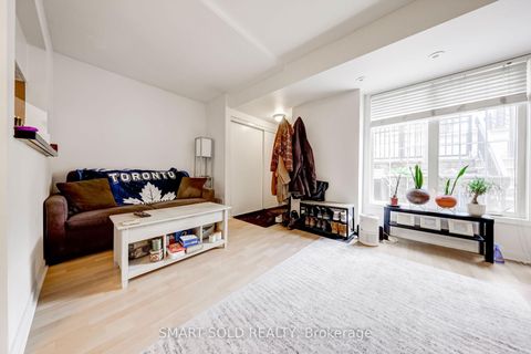 Photo 10 at 679 - 3 Everson Drive, Willowdale East, Toronto
