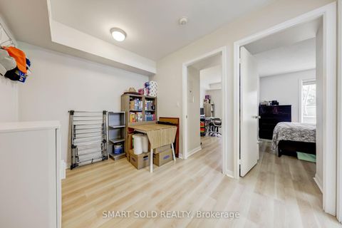Photo 12 at 679 - 3 Everson Drive, Willowdale East, Toronto