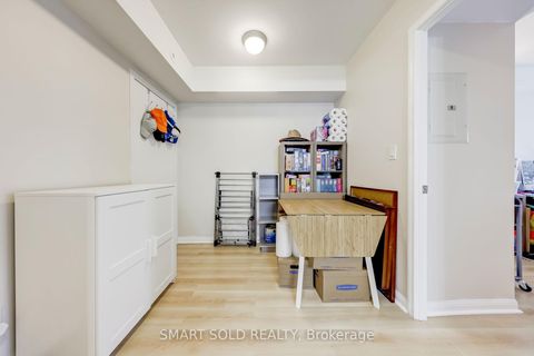 Photo 13 at 679 - 3 Everson Drive, Willowdale East, Toronto