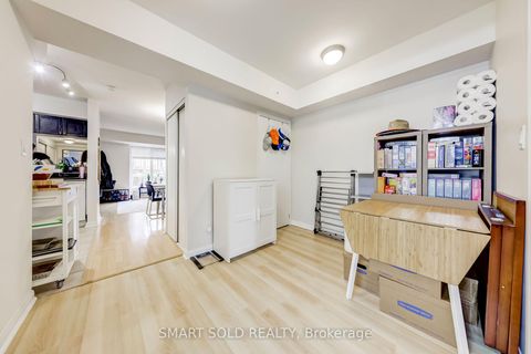 Photo 15 at 679 - 3 Everson Drive, Willowdale East, Toronto