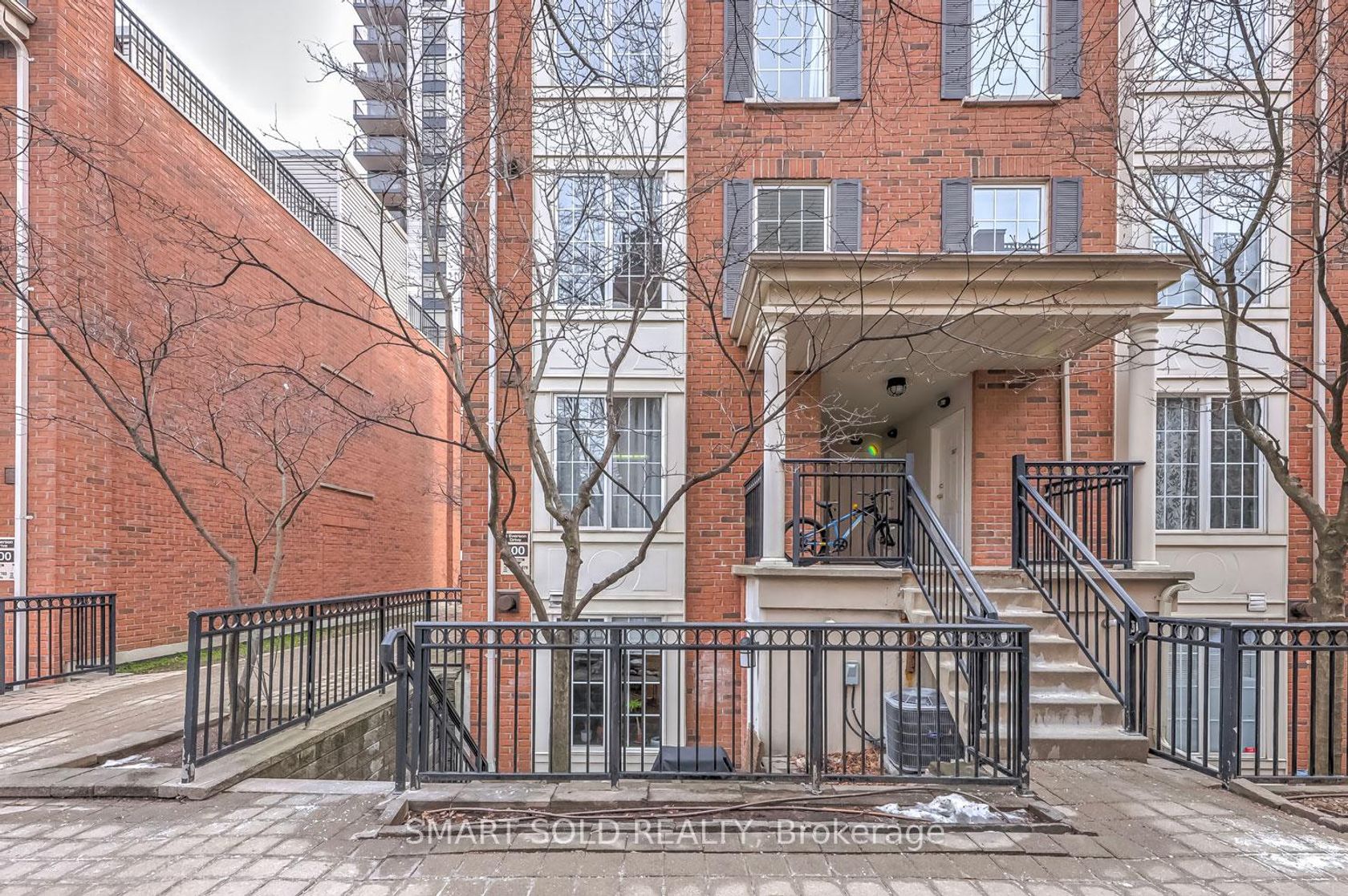 679 - 3 Everson Drive, Willowdale East, Toronto 