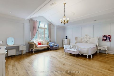 Photo 24 at 36 Farrington Drive, Windfields, Toronto