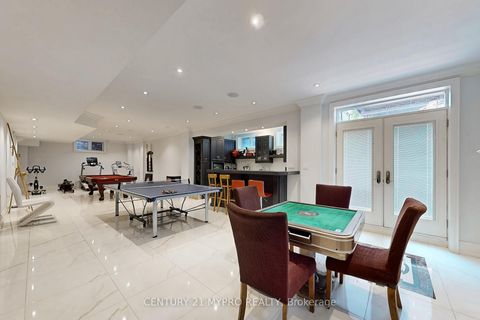 Photo 38 at 36 Farrington Drive, Windfields, Toronto