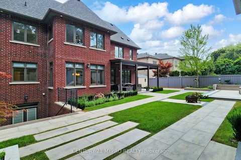 Photo 40 at 36 Farrington Drive, Windfields, Toronto