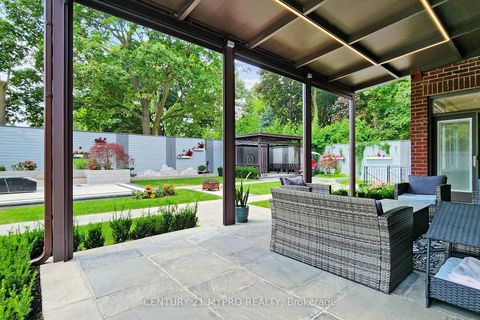 Photo 41 at 36 Farrington Drive, Windfields, Toronto