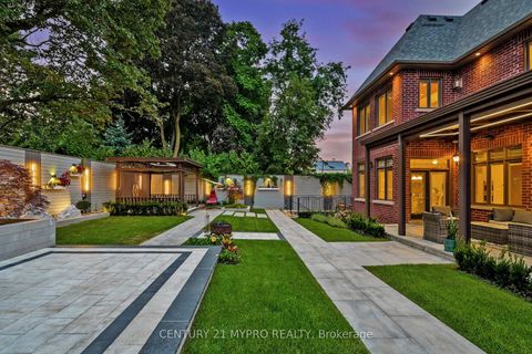 Photo 48 at 36 Farrington Drive, Windfields, Toronto