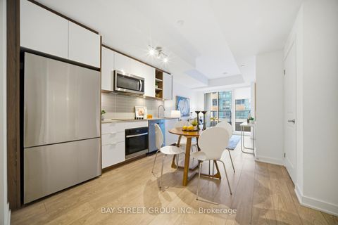 Photo 17 at 701 - 543 Richmond Street W, Waterfront Communities C1, Toronto