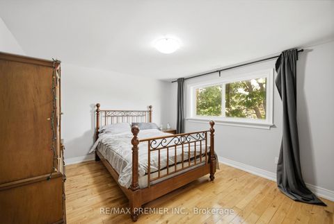 Photo 8 at 115 William Roe Boulevard, Central Newmarket, Newmarket