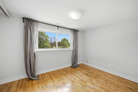 Photo 9 at 115 William Roe Boulevard, Central Newmarket, Newmarket