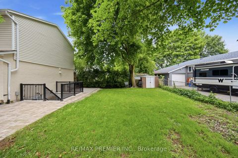 Photo 12 at 115 William Roe Boulevard, Central Newmarket, Newmarket