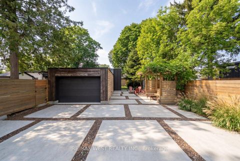 Photo 1 at 38 Smithfield Drive, Queensway, Toronto