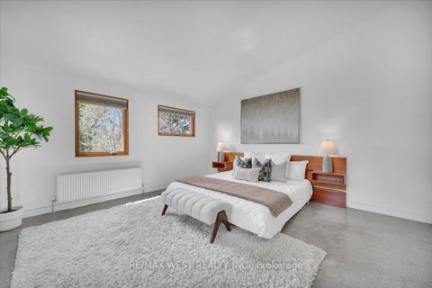 Photo 16 at 38 Smithfield Drive, Queensway, Toronto
