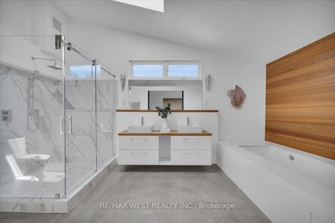 Photo 18 at 38 Smithfield Drive, Queensway, Toronto
