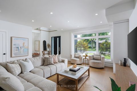 Photo 2 at 90 Great Oak Drive, Rosethorn, Toronto