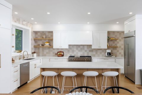 Photo 10 at 90 Great Oak Drive, Rosethorn, Toronto