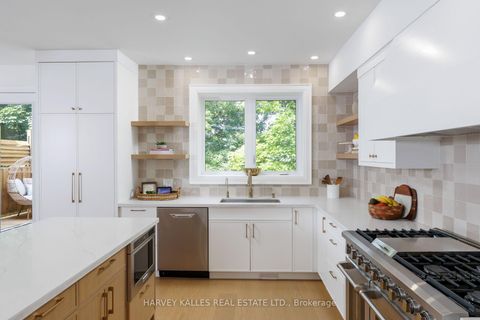 Photo 12 at 90 Great Oak Drive, Rosethorn, Toronto