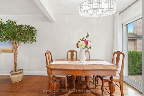 Photo 9 at 26 Deevale Road, CFB, Toronto