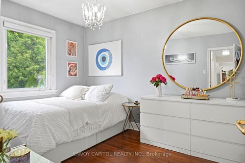 Photo 14 at 26 Deevale Road, CFB, Toronto