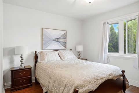 Photo 17 at 26 Deevale Road, CFB, Toronto