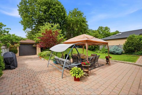 Photo 30 at 26 Deevale Road, CFB, Toronto
