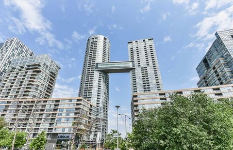 Photo 1 at 2009 - 15 Iceboat Terrace, Waterfront Communities C1, Toronto