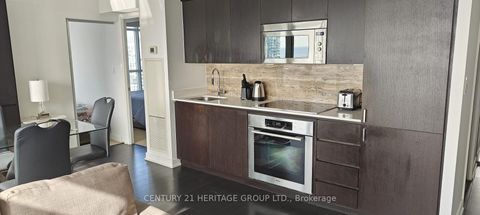 Photo 7 at 2009 - 15 Iceboat Terrace, Waterfront Communities C1, Toronto