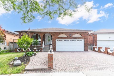 Photo 0 at 40 Beamsville Drive, L'Amoreaux, Toronto