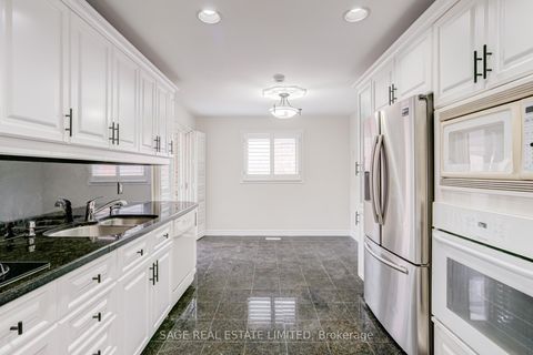 Photo 8 at 40 Beamsville Drive, L'Amoreaux, Toronto