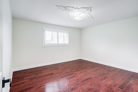 Photo 14 at 40 Beamsville Drive, L'Amoreaux, Toronto