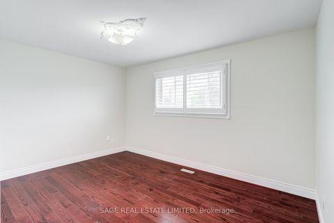 Photo 17 at 40 Beamsville Drive, L'Amoreaux, Toronto