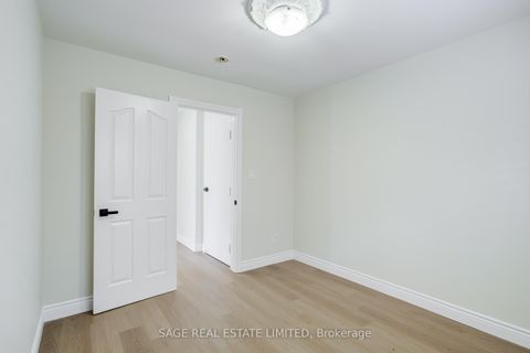 Photo 29 at 40 Beamsville Drive, L'Amoreaux, Toronto