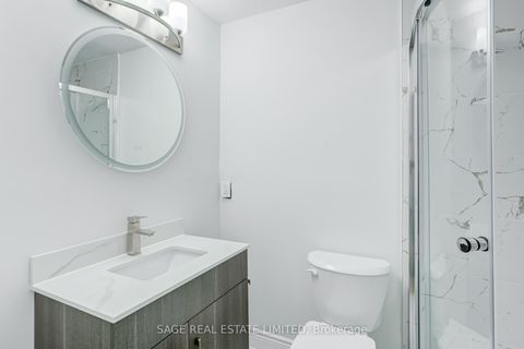 Photo 30 at 40 Beamsville Drive, L'Amoreaux, Toronto