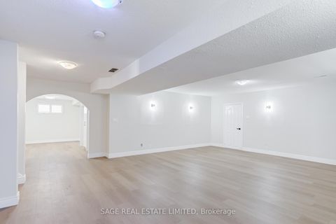 Photo 34 at 40 Beamsville Drive, L'Amoreaux, Toronto