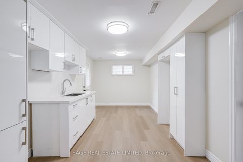 Photo 35 at 40 Beamsville Drive, L'Amoreaux, Toronto