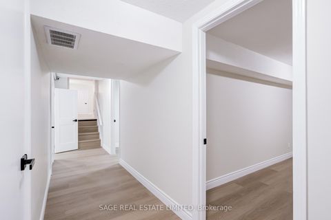 Photo 38 at 40 Beamsville Drive, L'Amoreaux, Toronto