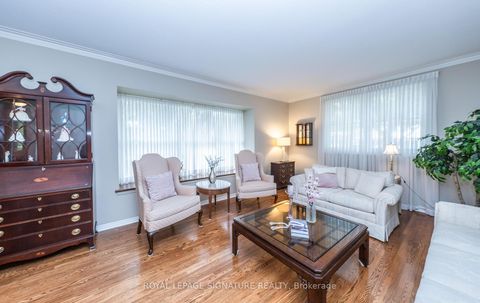 Photo 5 at 2 Gablehurst Crescent, Sullivan, Toronto