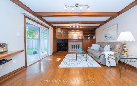Photo 8 at 2 Gablehurst Crescent, Sullivan, Toronto