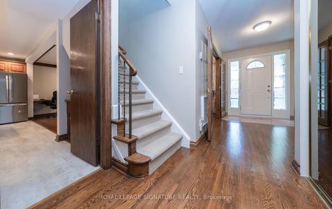 Photo 11 at 2 Gablehurst Crescent, Sullivan, Toronto