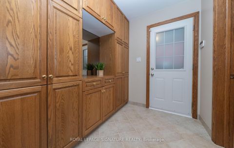 Photo 18 at 2 Gablehurst Crescent, Sullivan, Toronto