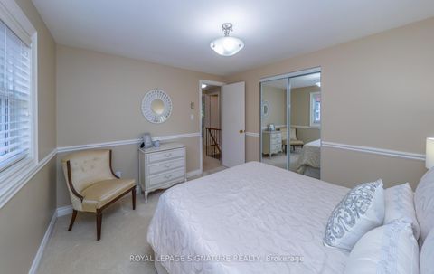 Photo 28 at 2 Gablehurst Crescent, Sullivan, Toronto