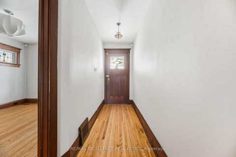 Photo 7 at 7 Arundel Avenue, Danforth, Toronto