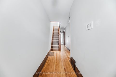 Photo 8 at 7 Arundel Avenue, Danforth, Toronto