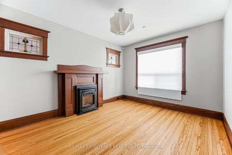 Photo 10 at 7 Arundel Avenue, Danforth, Toronto