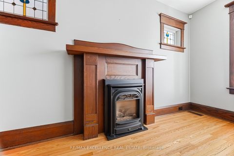 Photo 11 at 7 Arundel Avenue, Danforth, Toronto