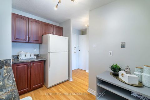 Photo 12 at 210 - 10 Tapscott Cross, Malvern, Toronto