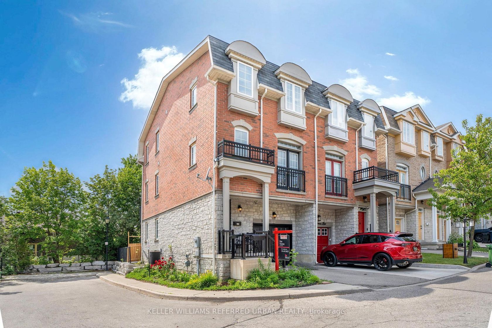 34 Lambrinos Lane, Jane Heights, Toronto 