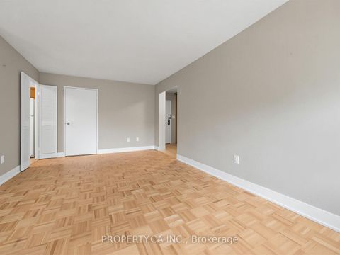 Photo 5 at 708 - 10 Edgecliff Golfway, Flemingdon Park, Toronto