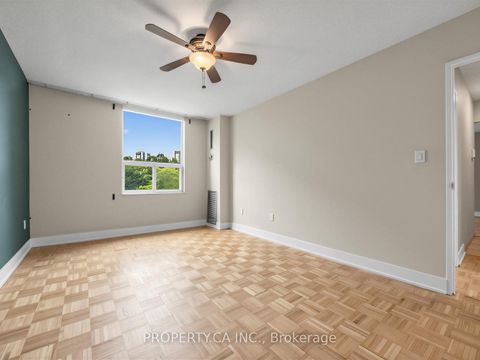 Photo 20 at 708 - 10 Edgecliff Golfway, Flemingdon Park, Toronto